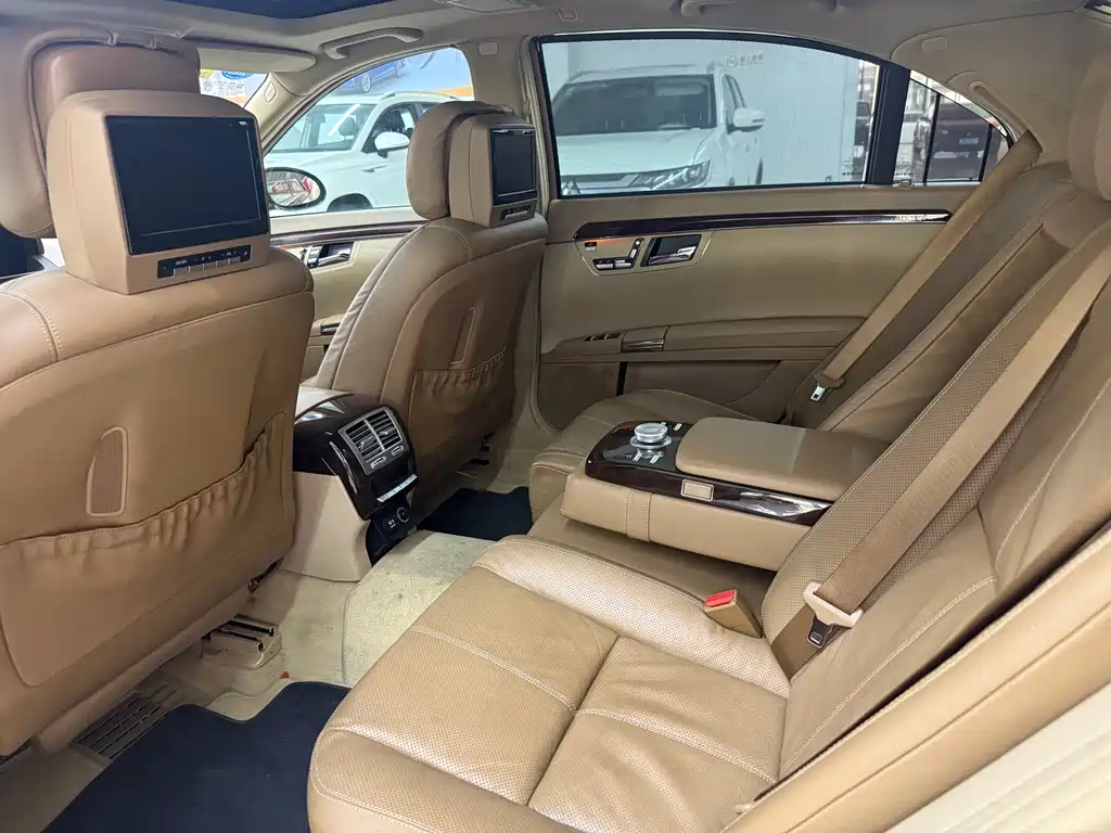 Mercedes-Benz S-Class — миниатюра 16