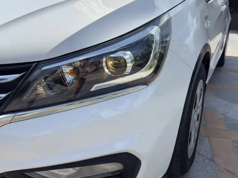 Baojun 310W — миниатюра 13