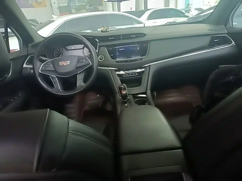 Cadillac XT5 — миниатюра 10