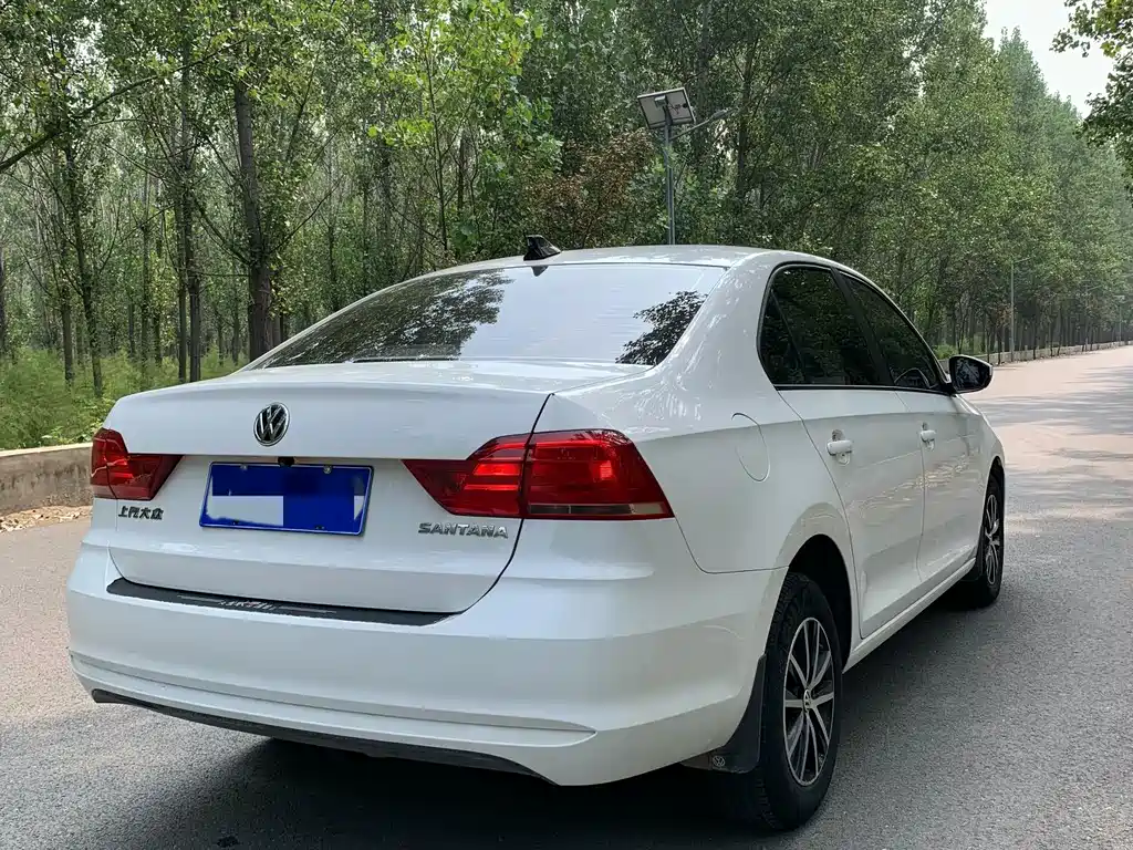 Volkswagen Santana — миниатюра 9