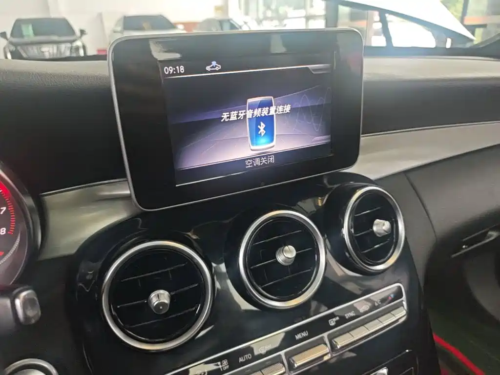 Mercedes-Benz C-Class — миниатюра 13