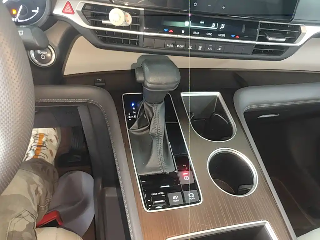 Toyota Sienna — миниатюра 14