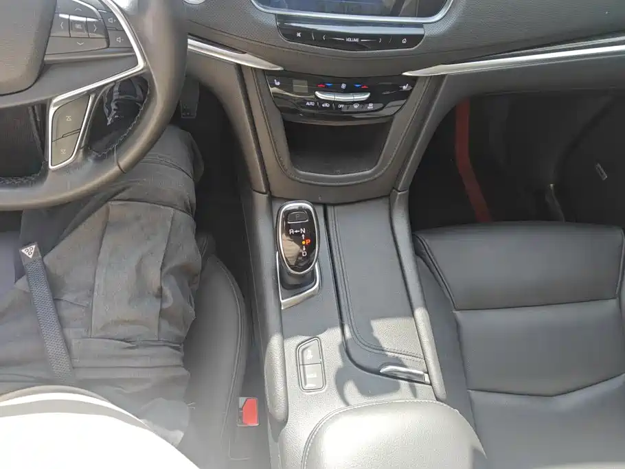 Cadillac XT5 — миниатюра 16