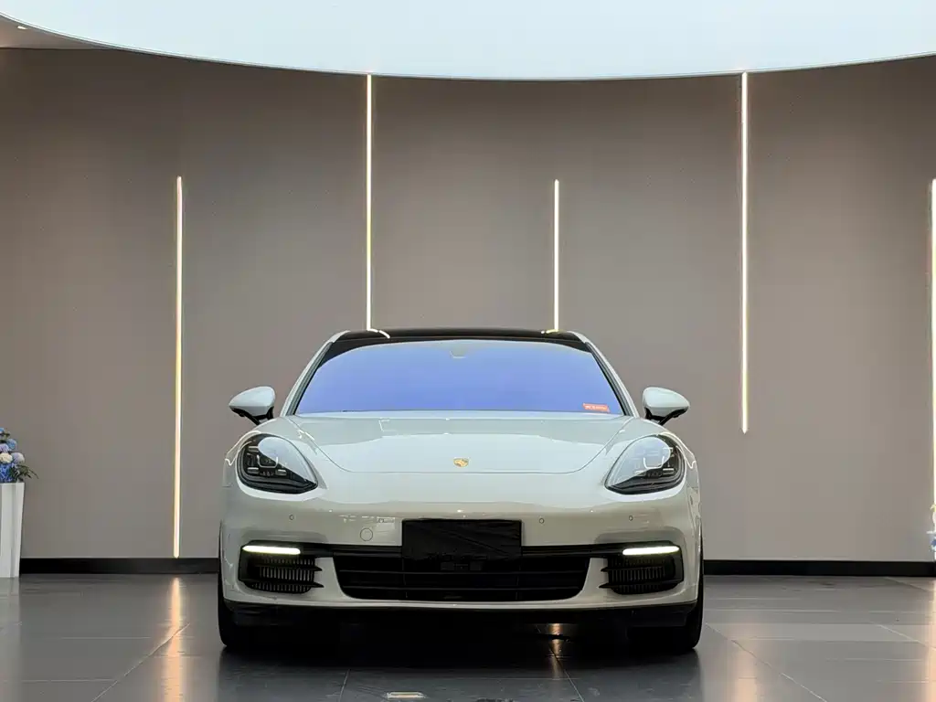 Porsche Panamera — миниатюра 2