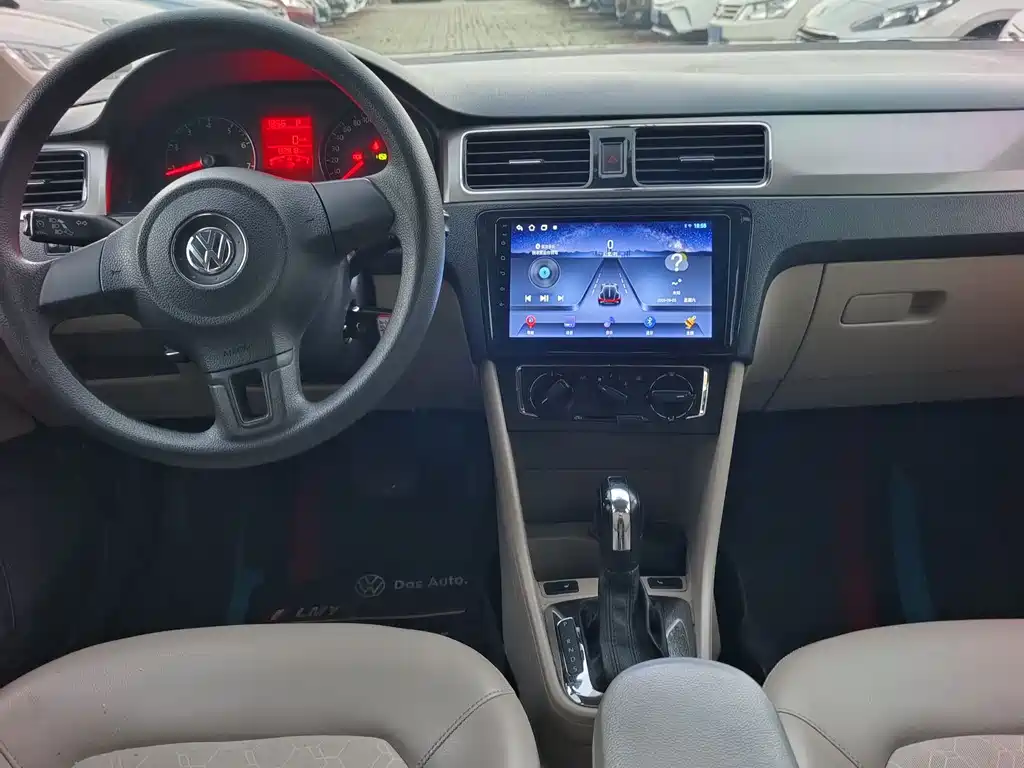 Volkswagen Santana — миниатюра 5