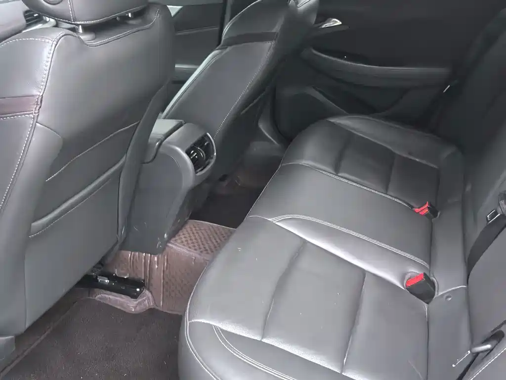 Chevrolet Malibu — миниатюра 8