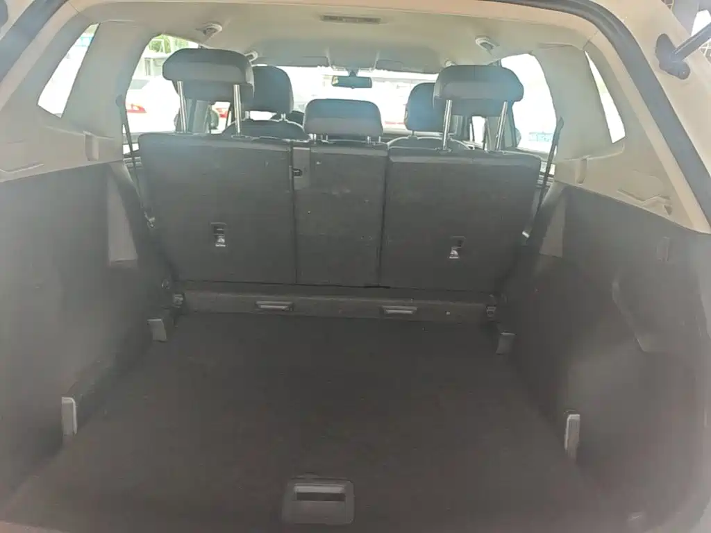 Volkswagen Tiguan L — миниатюра 19