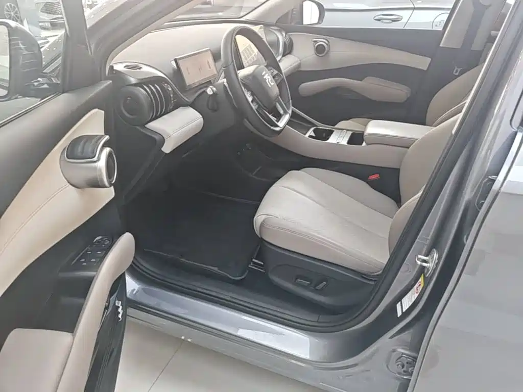 BYD Yuan Plus — миниатюра 16
