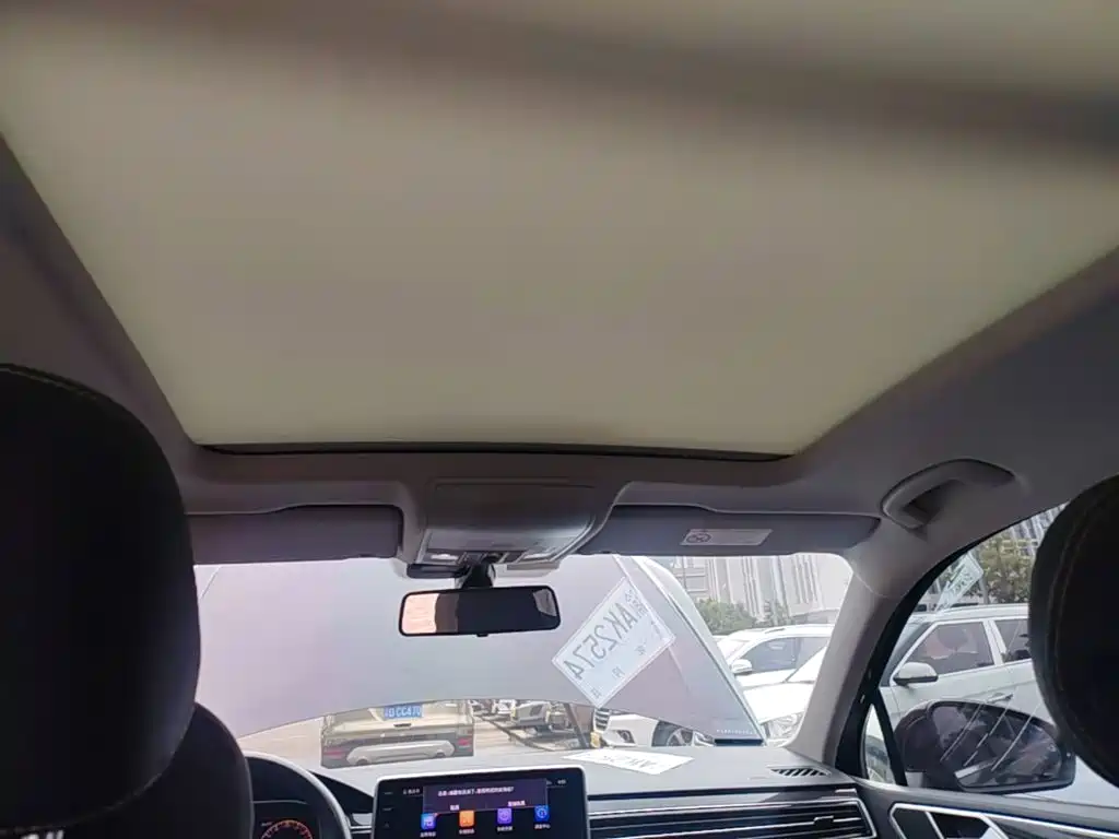 Volkswagen Tiguan L — миниатюра 18