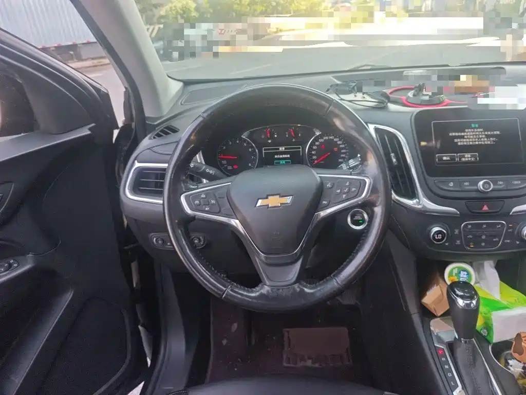 Chevrolet Equinox — миниатюра 6