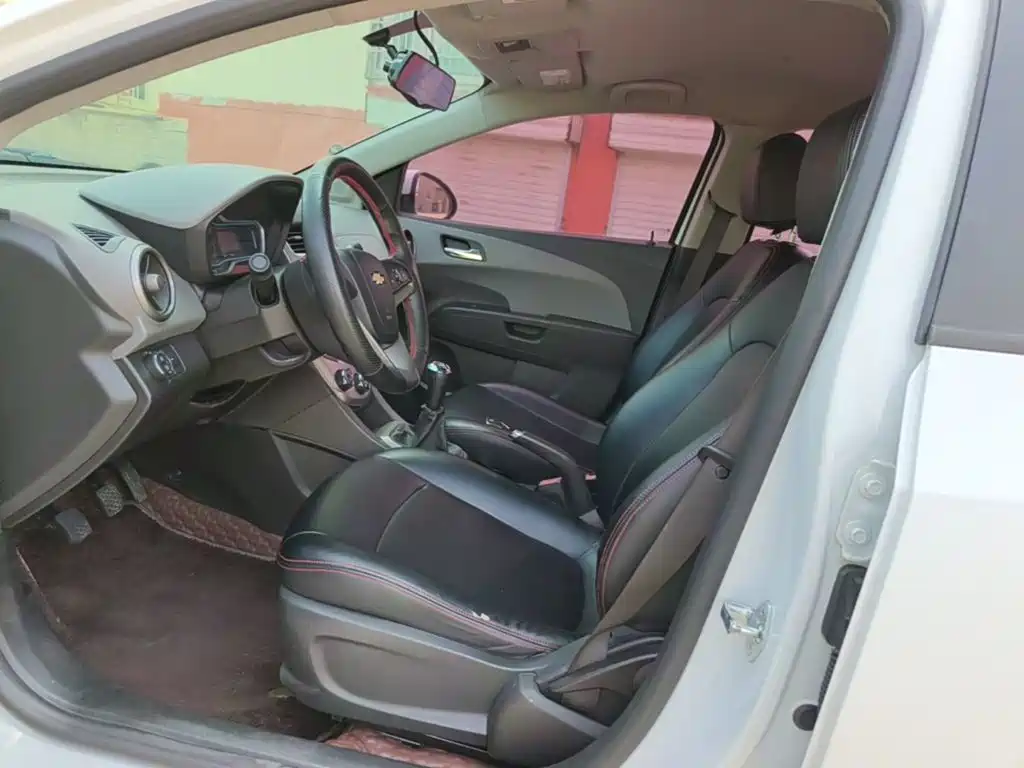 Chevrolet Aveo — миниатюра 15