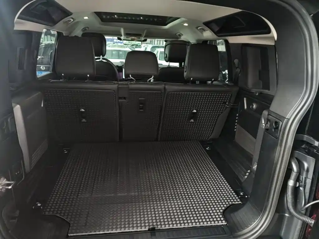 Land Rover Defender — миниатюра 19