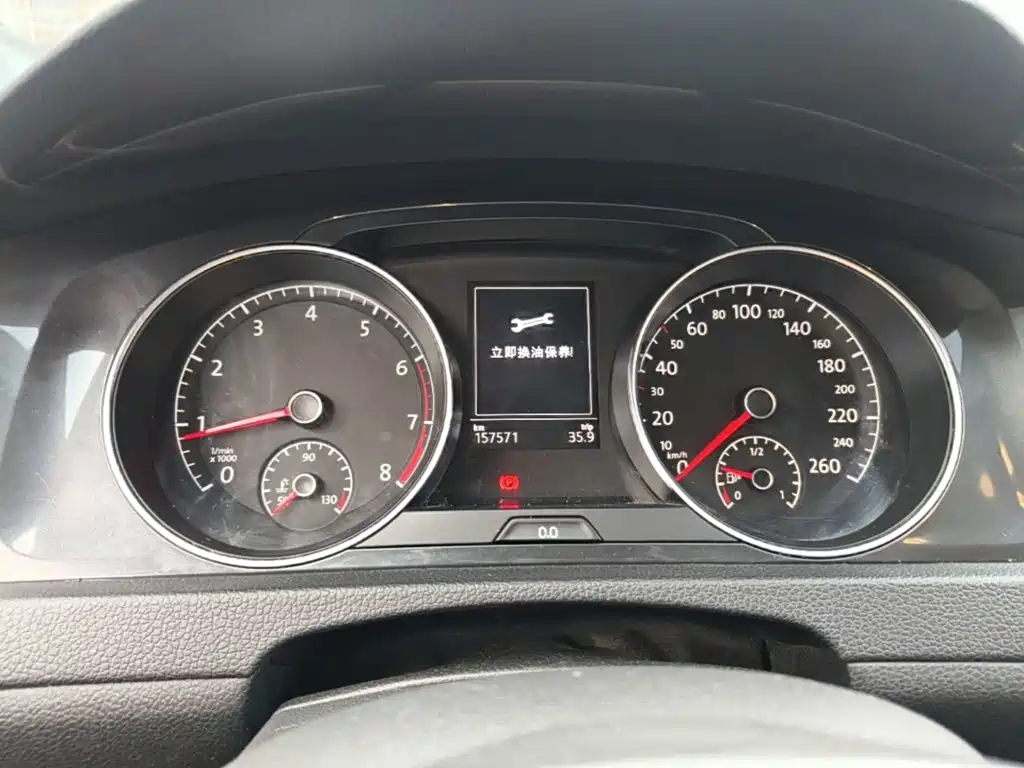 Volkswagen Golf — миниатюра 12