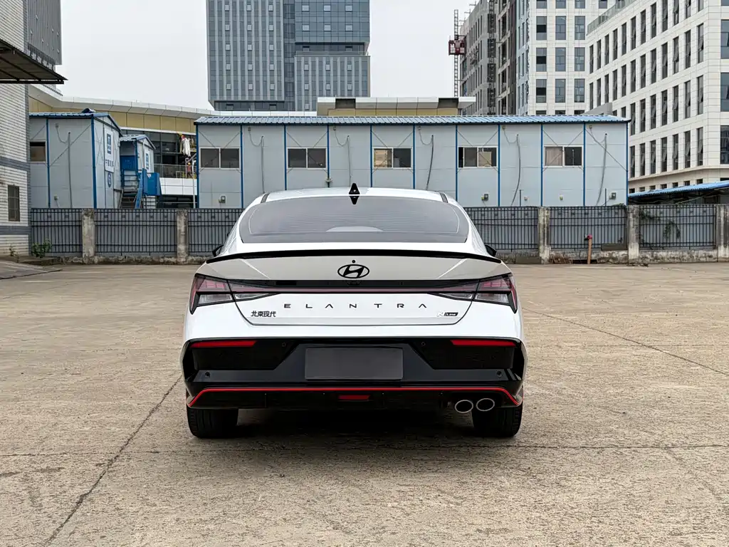 Hyundai Elantra — миниатюра 5