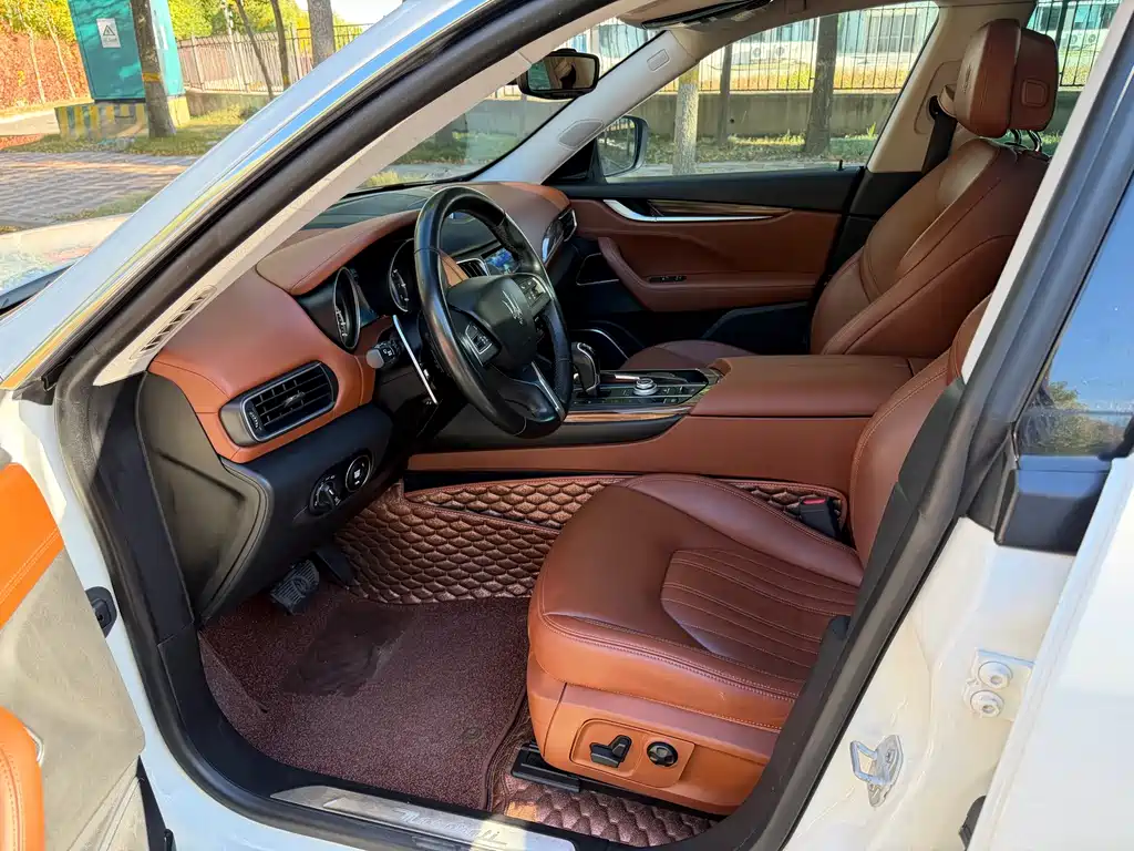 Maserati Levante — миниатюра 5