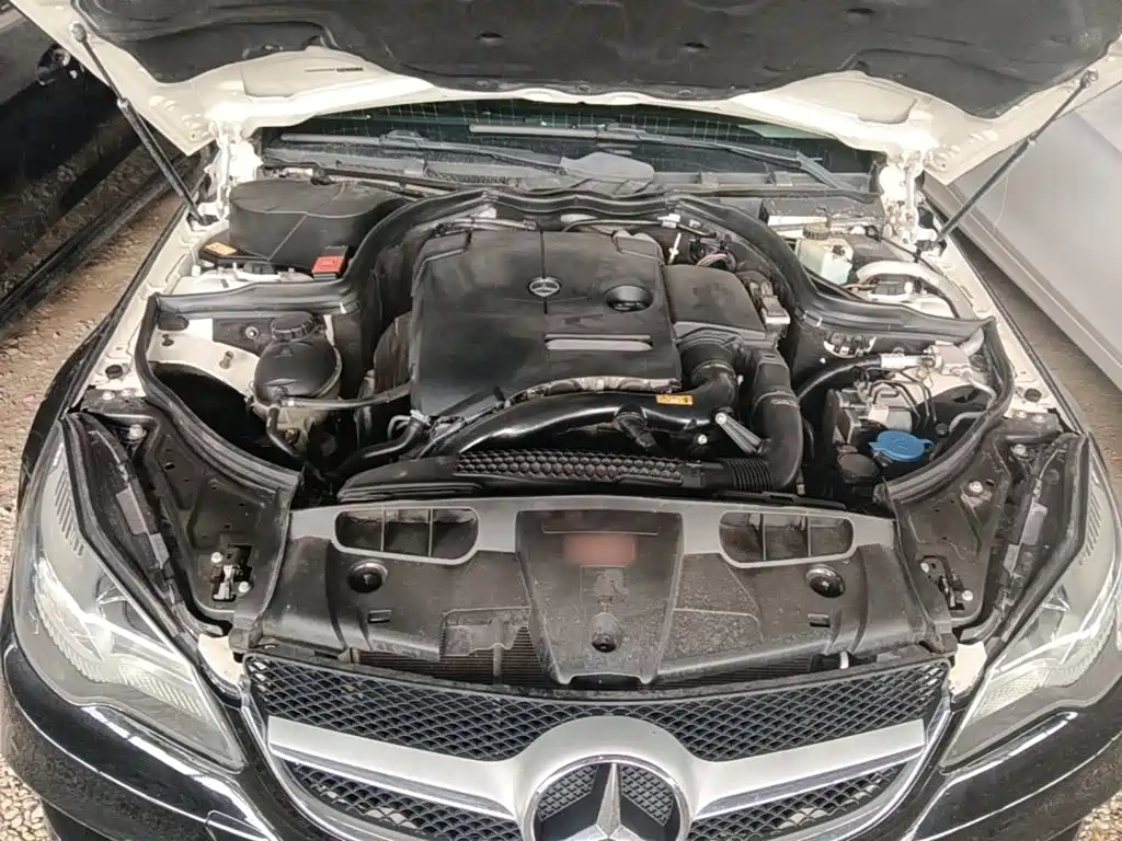 Mercedes-Benz E-Class (Import) — миниатюра 20