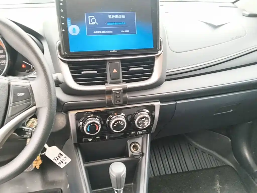 Toyota Yaris L — миниатюра 13