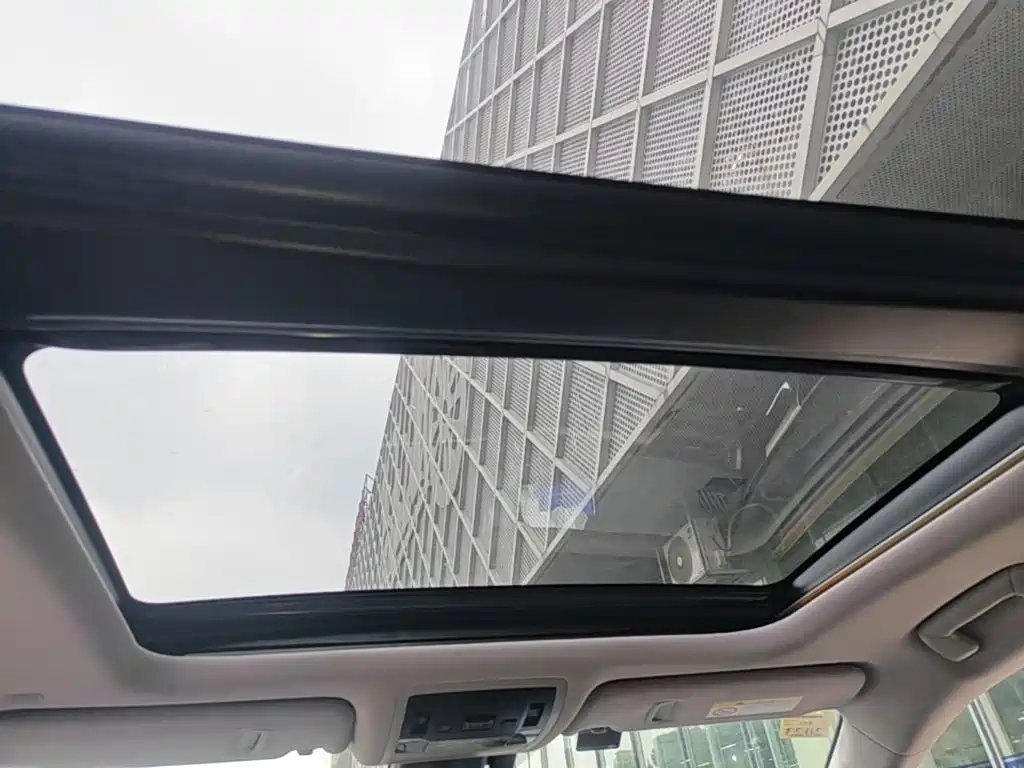 Lexus RX — миниатюра 23