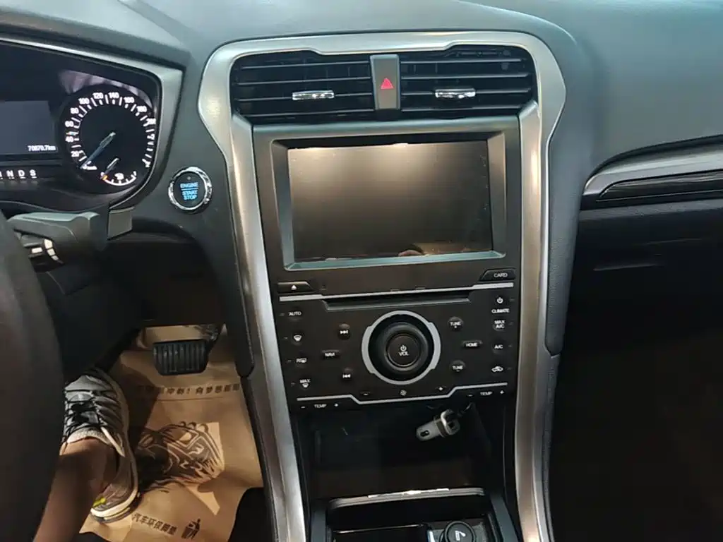 Ford Mondeo — миниатюра 13