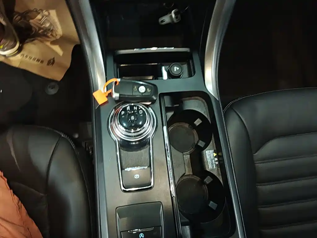 Ford Mondeo — миниатюра 14