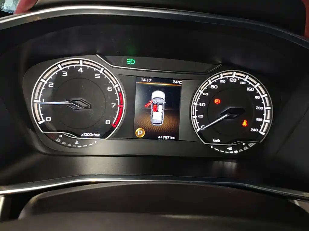 Geely Binyue — миниатюра 12