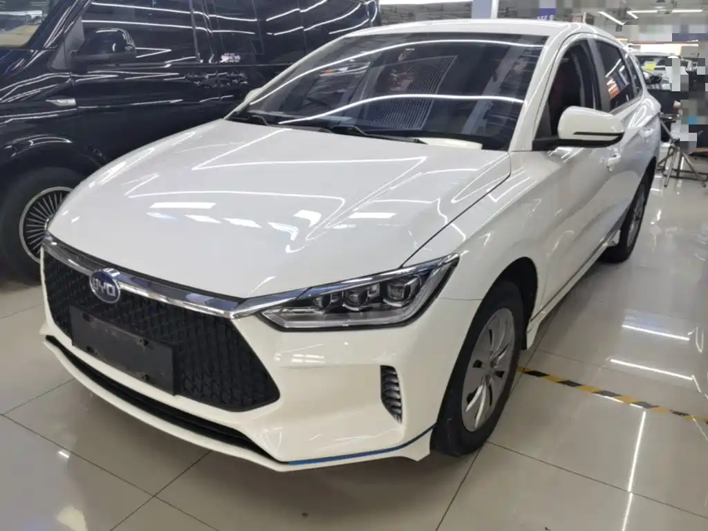 BYD e2