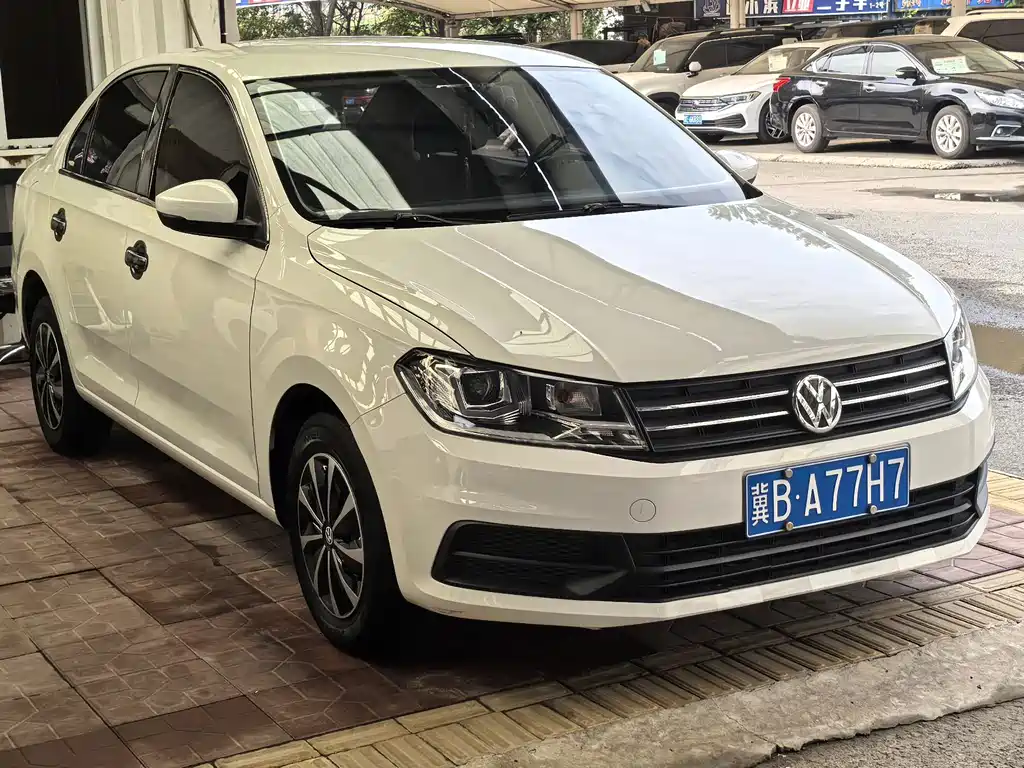 Volkswagen Santana — миниатюра 2