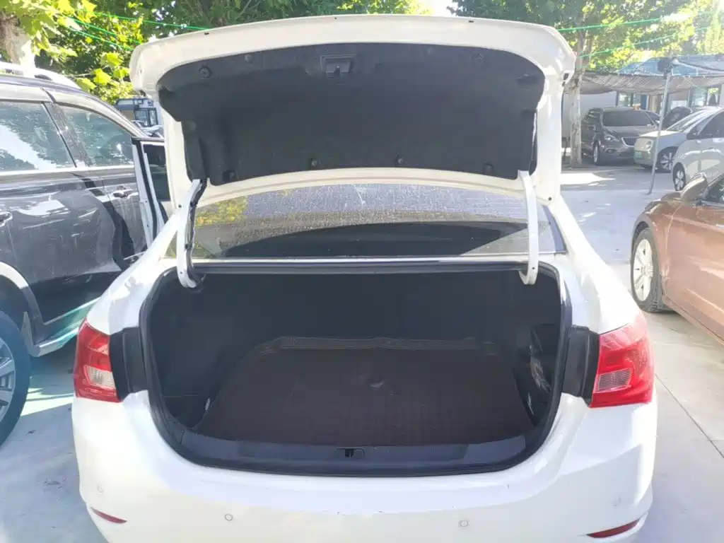 Buick Excelle — миниатюра 19