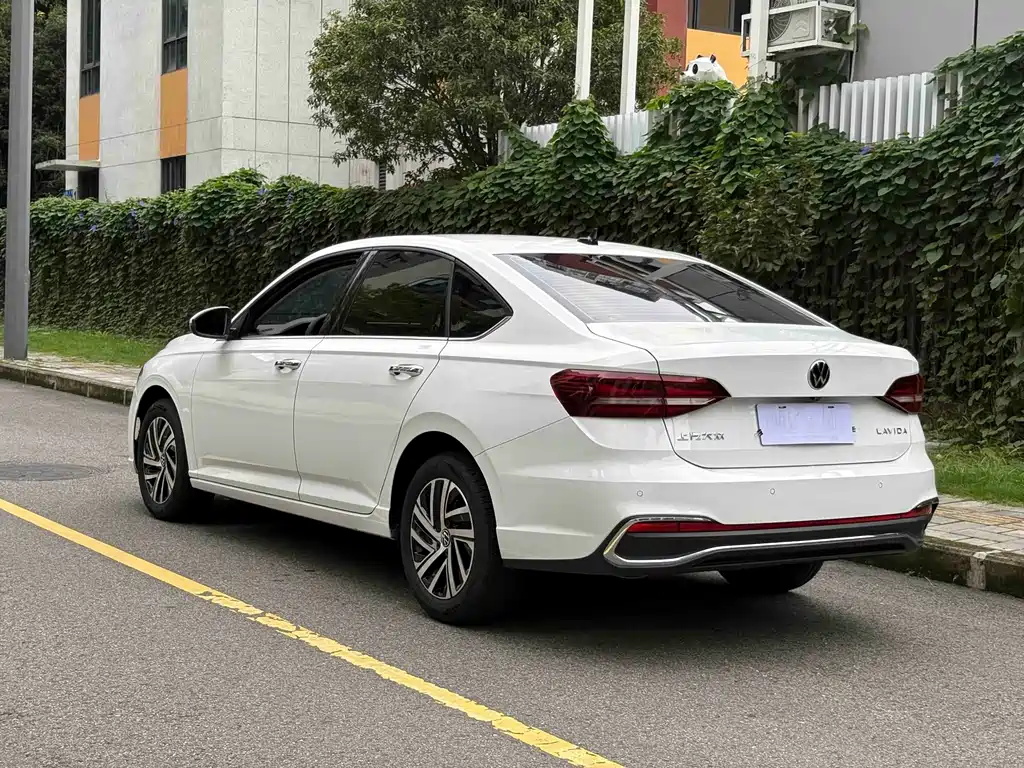 Volkswagen Lavida — миниатюра 19
