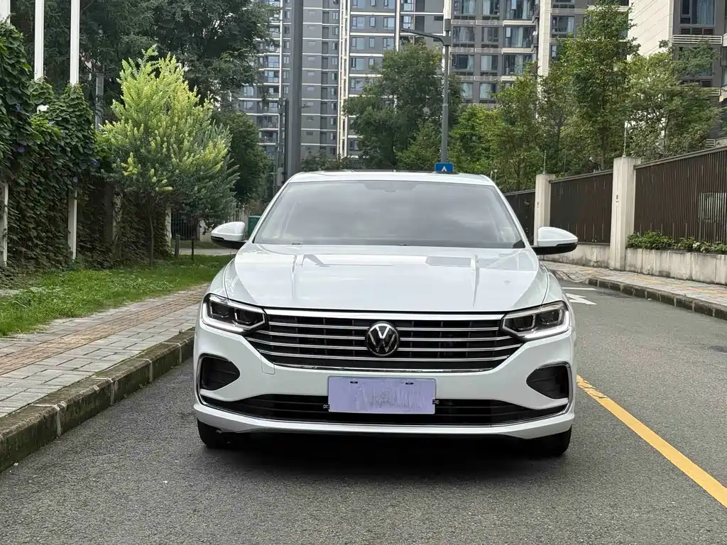 Volkswagen Lavida — миниатюра 2
