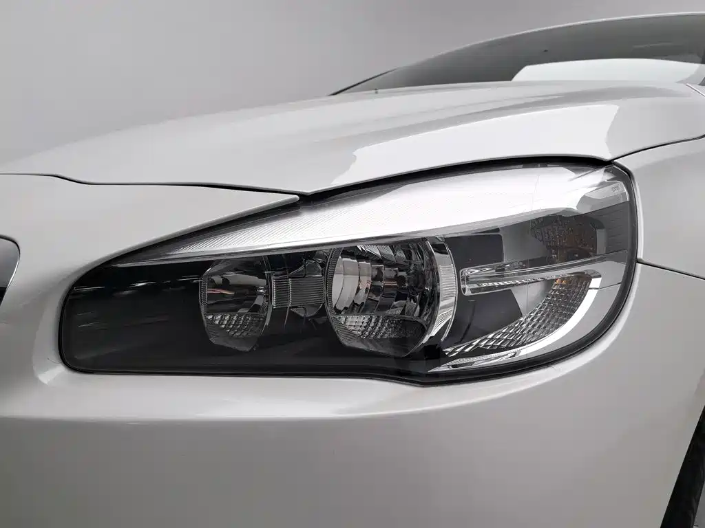 BMW 2 Series Active Tourer — миниатюра 7