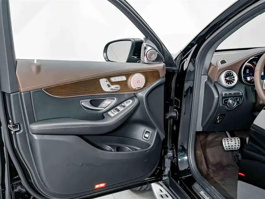 Mercedes-Benz GLC — миниатюра 15