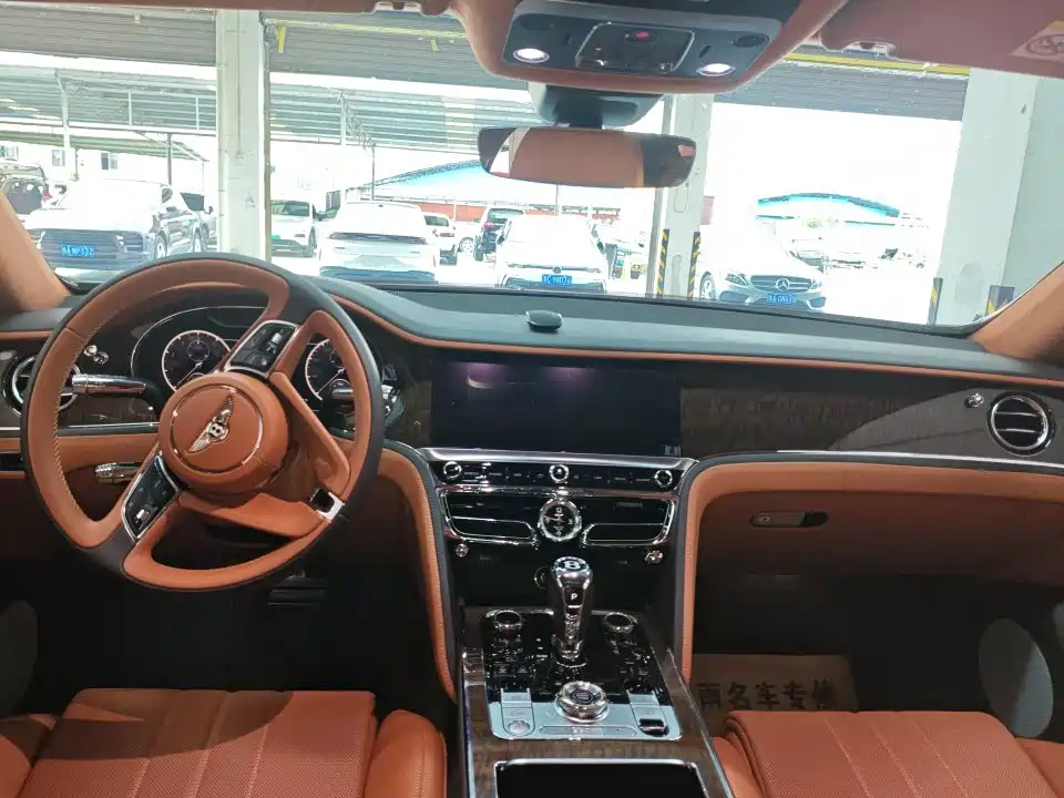 Bentley Flying Spur — миниатюра 8