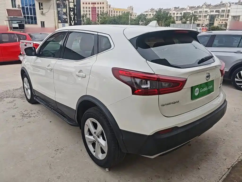 Nissan Qashqai — миниатюра 5