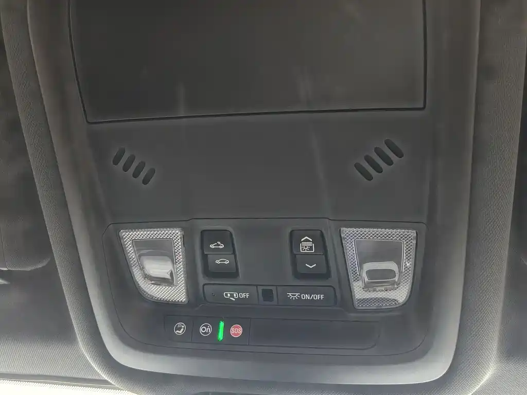 Chevrolet Equinox — миниатюра 17