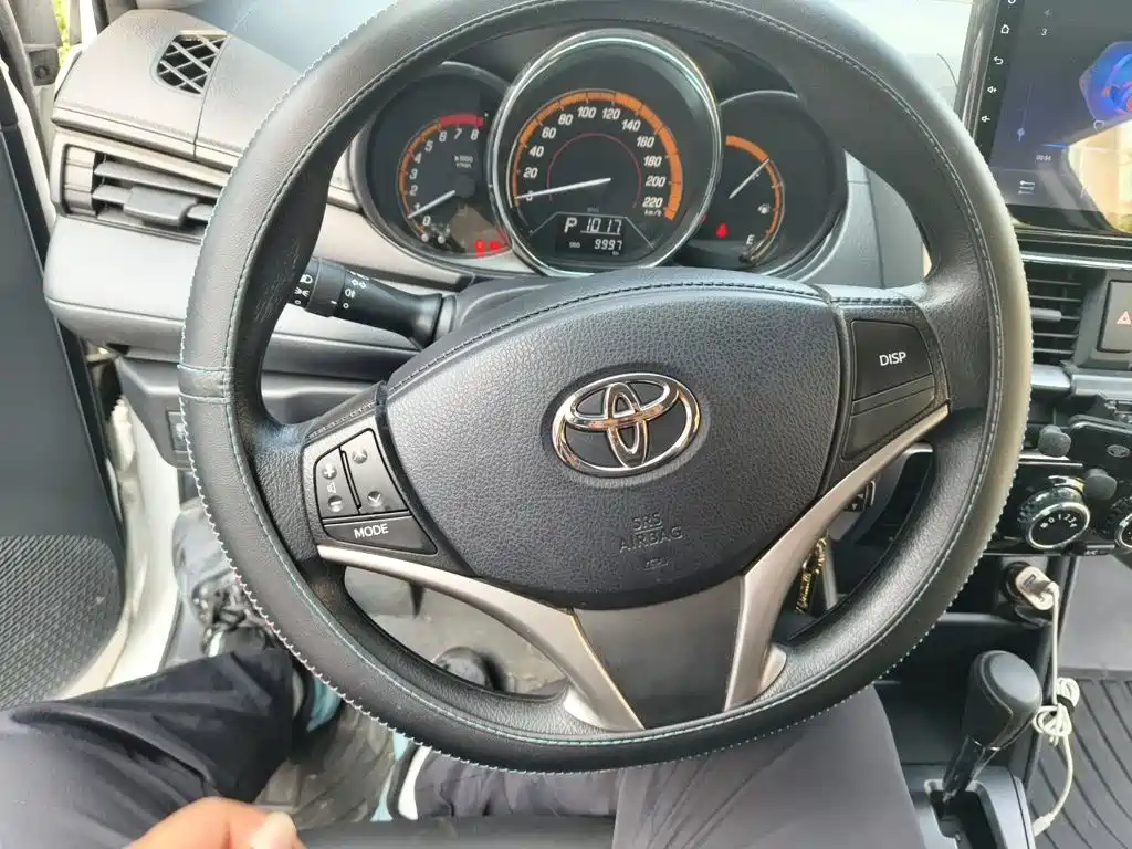 Toyota Yaris L — миниатюра 11