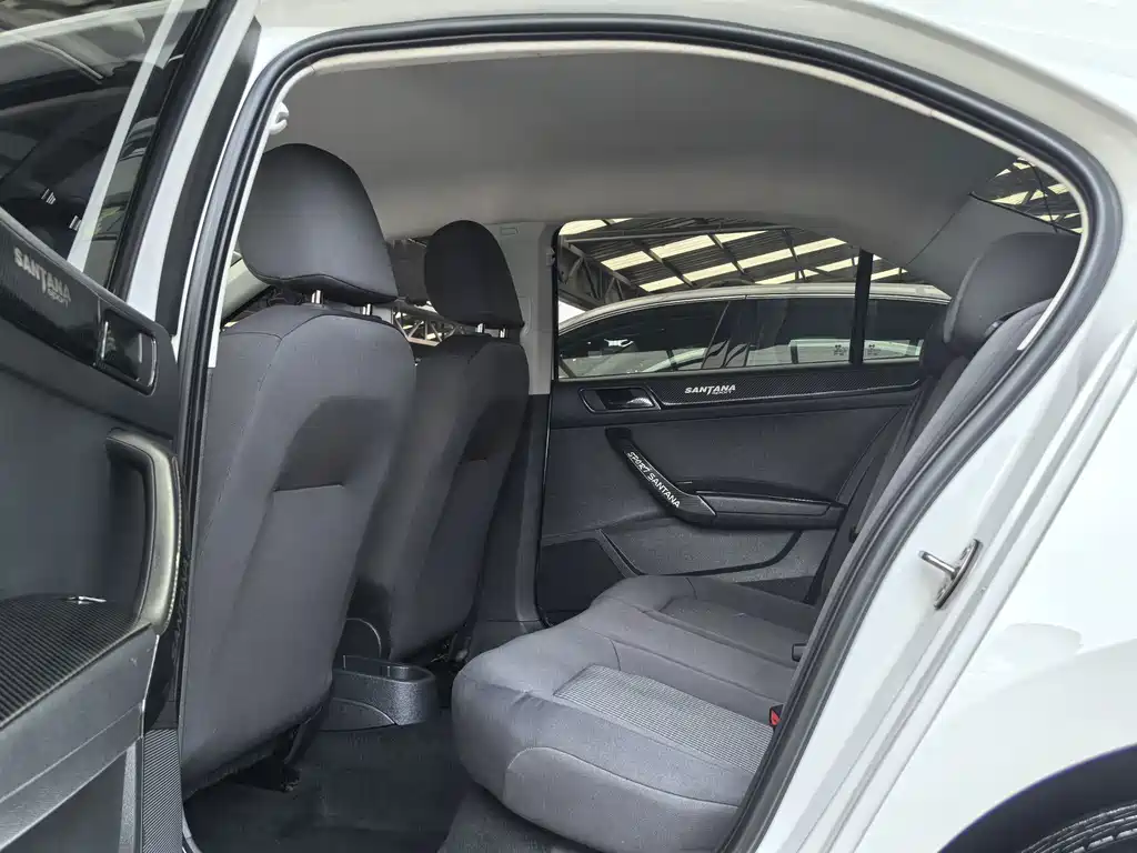 Volkswagen Santana — миниатюра 5