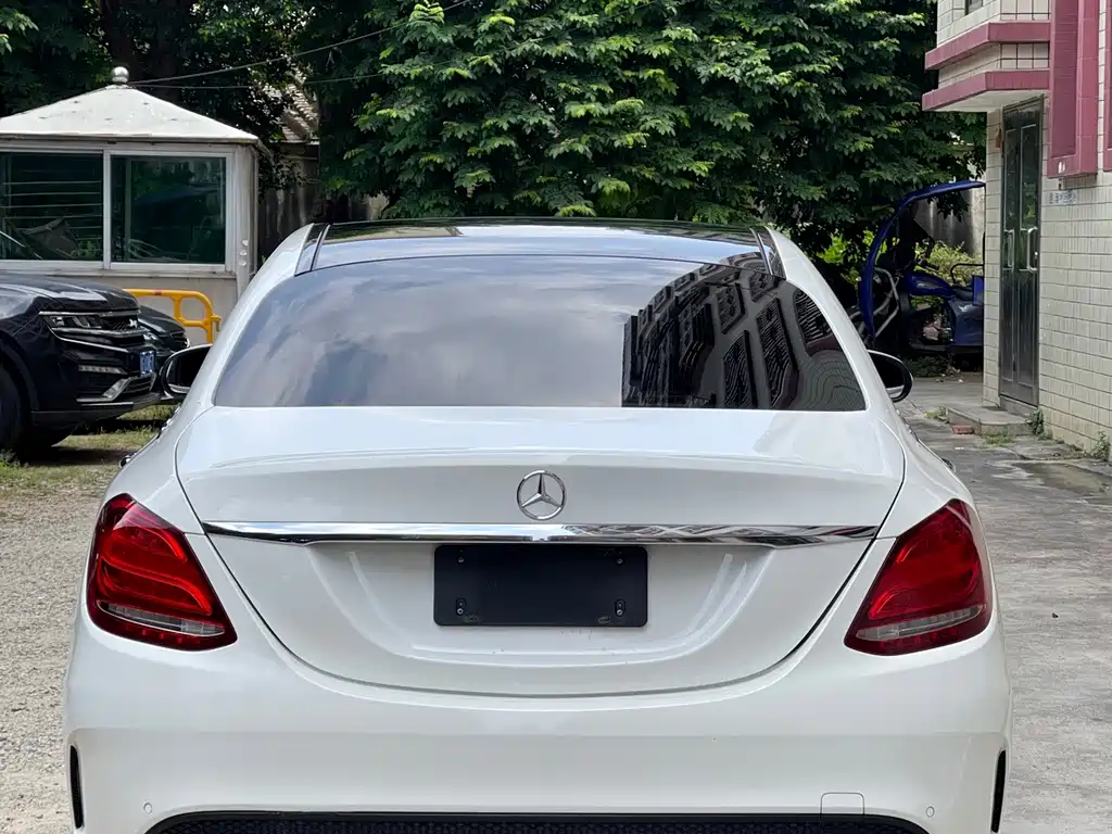 Mercedes-Benz C-Class — миниатюра 8