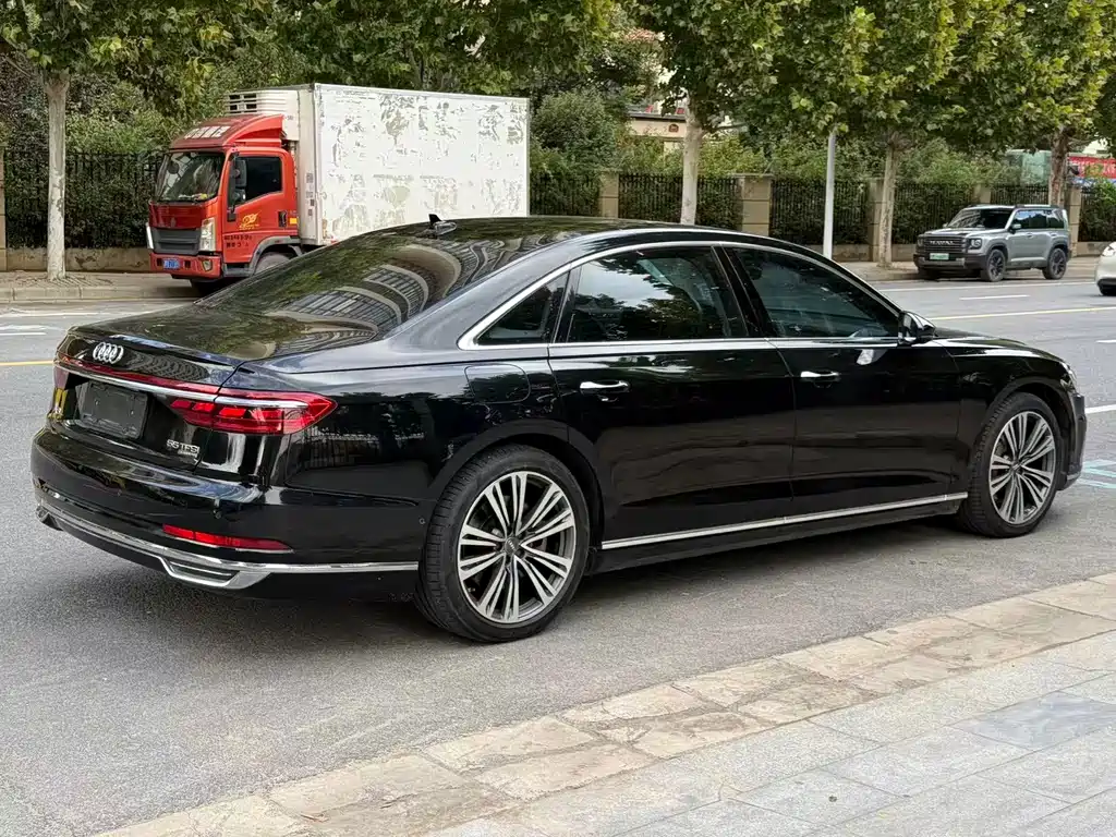 Audi A8 — миниатюра 9