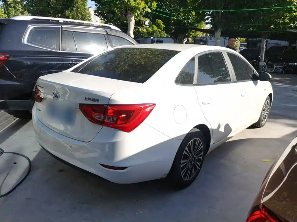Buick Excelle — миниатюра 7