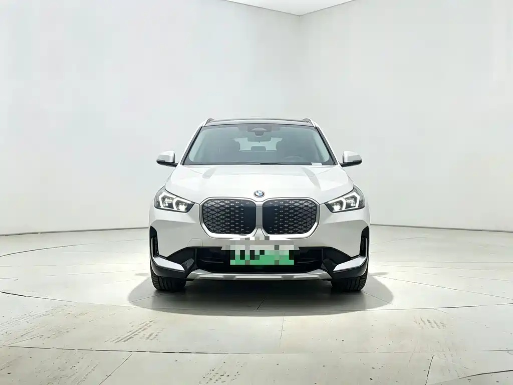 BMW iX1 — миниатюра 2
