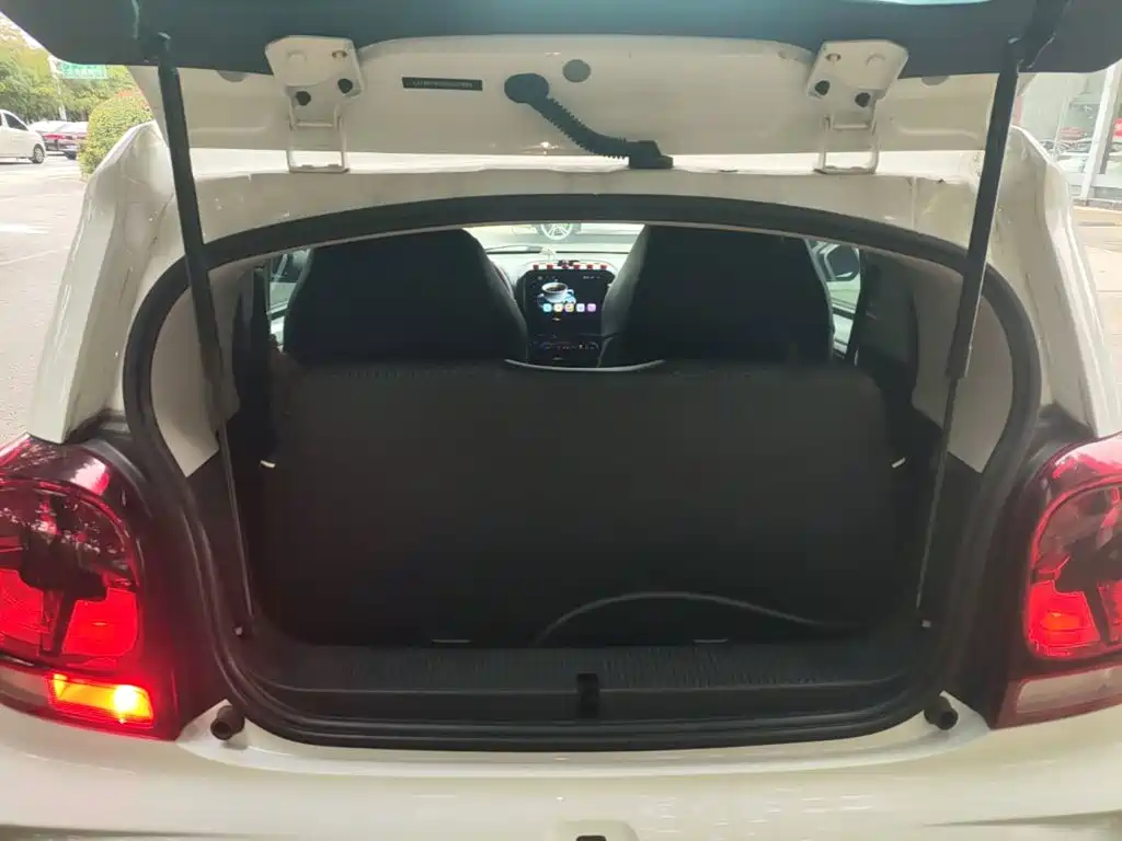 Roewe Clever — миниатюра 15