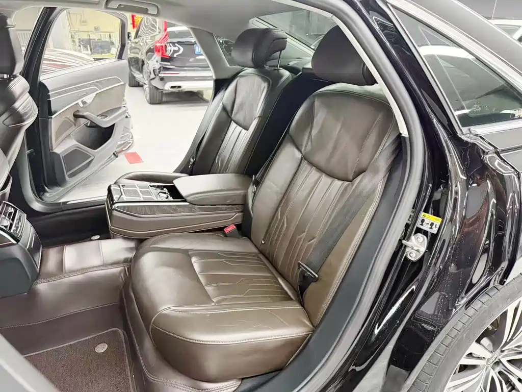 Audi A8 — миниатюра 13