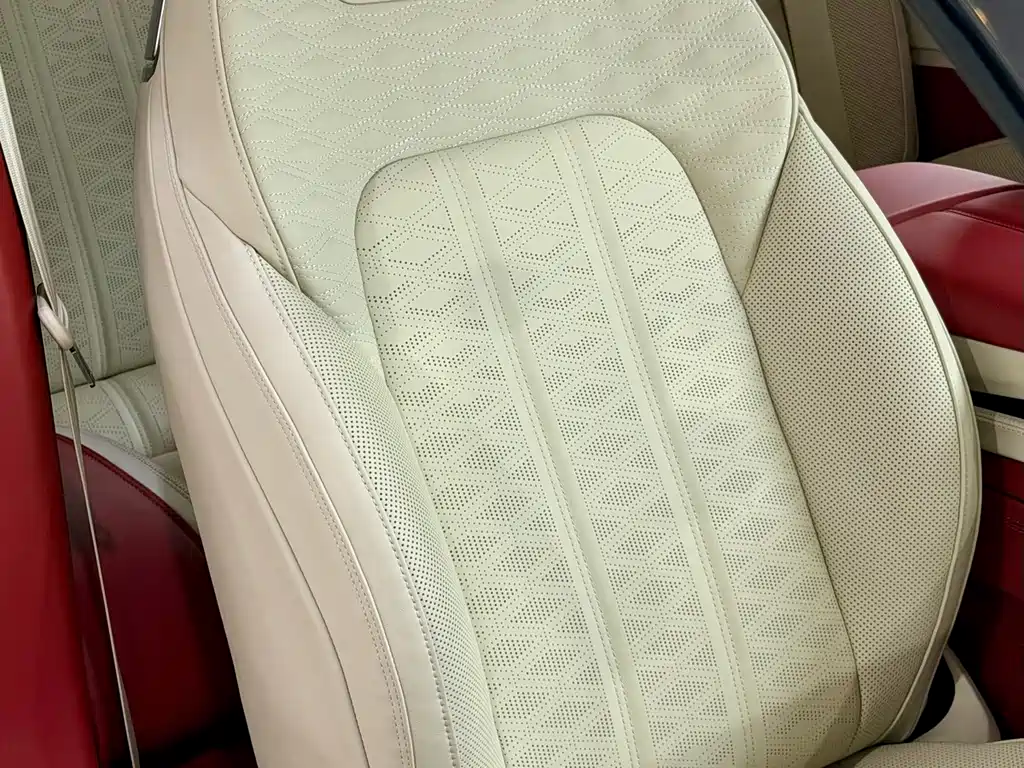 Bentley Continental PHEV — миниатюра 34