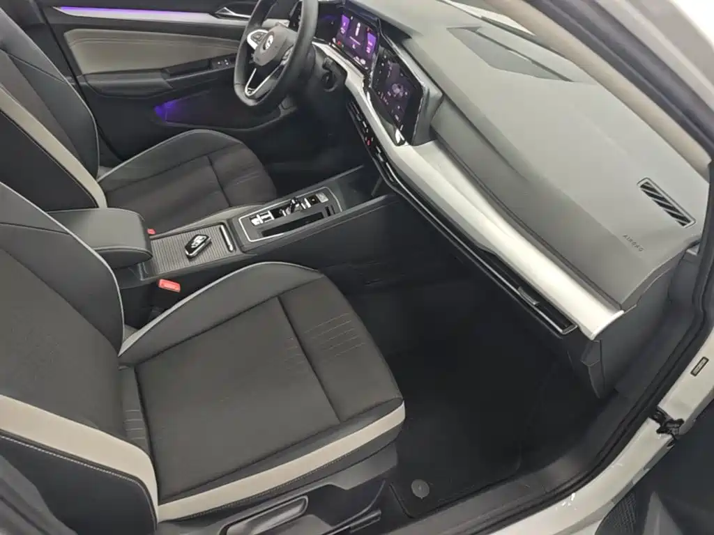Volkswagen Golf — миниатюра 25