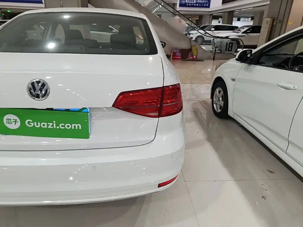 Volkswagen Sagitar — миниатюра 8
