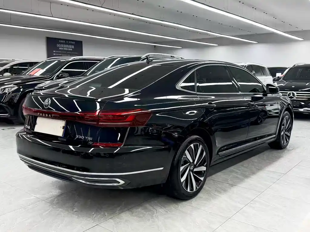 Volkswagen Passat — миниатюра 6