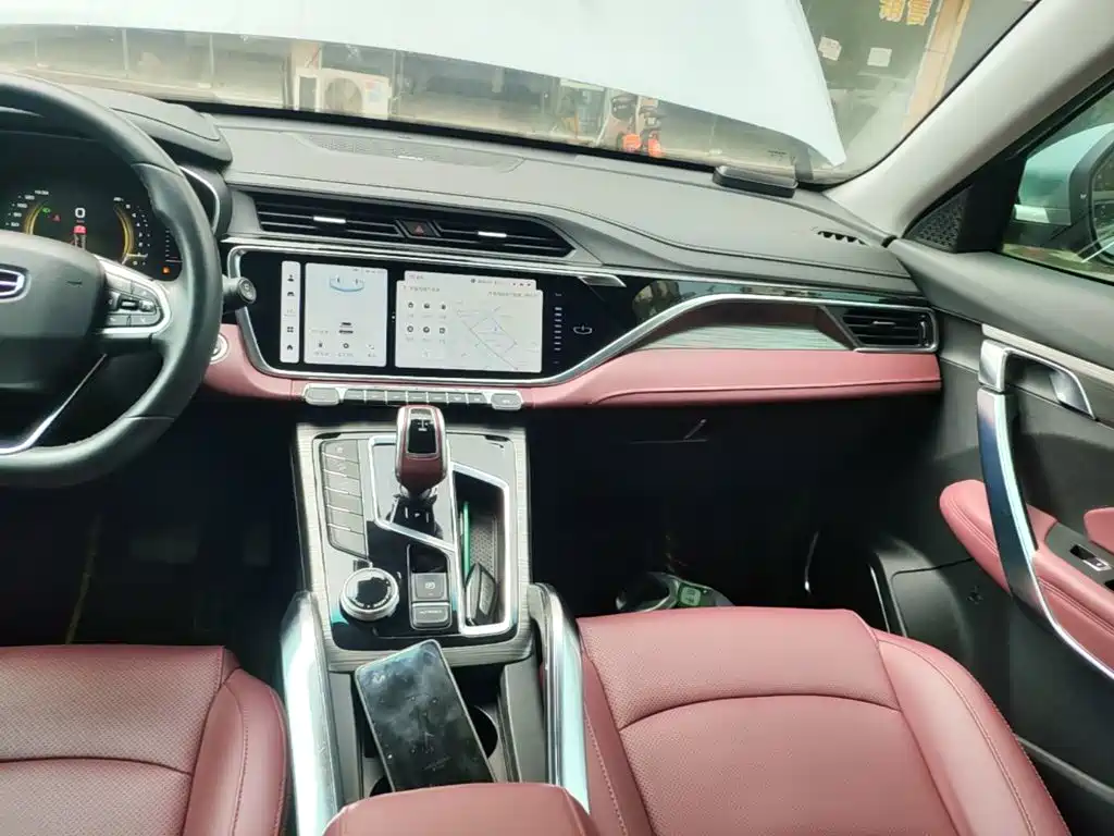 Geely Boyue — миниатюра 13