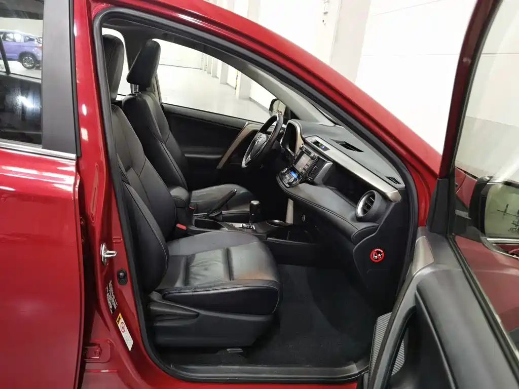Toyota RAV4 — миниатюра 23