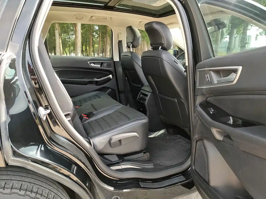 Ford Edge — миниатюра 16